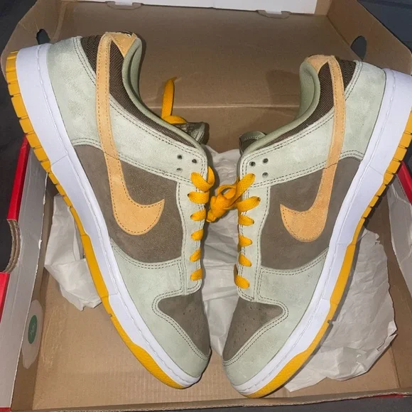 Nike Dunk Low Dusty Olives